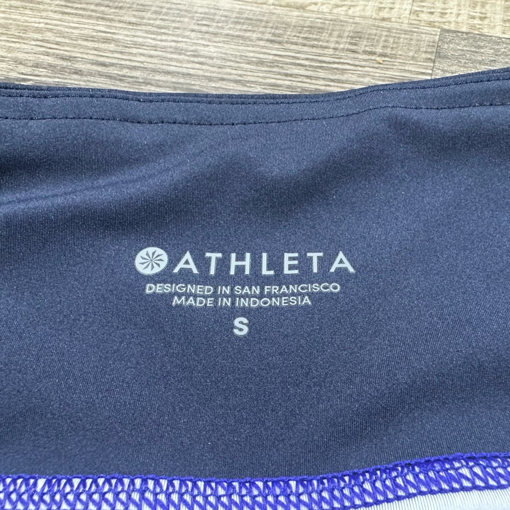 Athleta Colorblock Run Shorts – Size S - Picture 2 of 4
